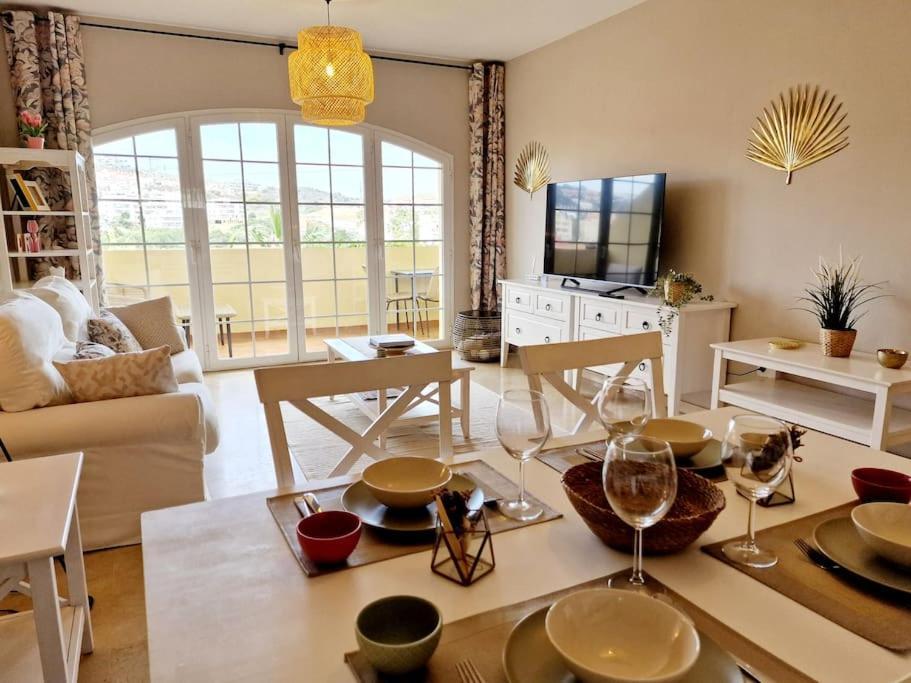 Апартаменти Royal Golf View: 2Br, Pools & Ac Sitio de Calahonda Екстер'єр фото