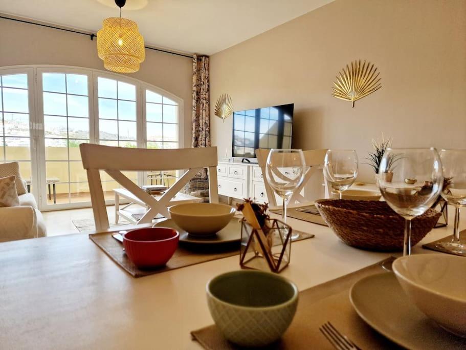 Апартаменти Royal Golf View: 2Br, Pools & Ac Sitio de Calahonda Екстер'єр фото