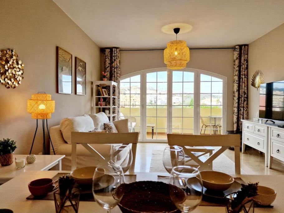 Апартаменти Royal Golf View: 2Br, Pools & Ac Sitio de Calahonda Екстер'єр фото