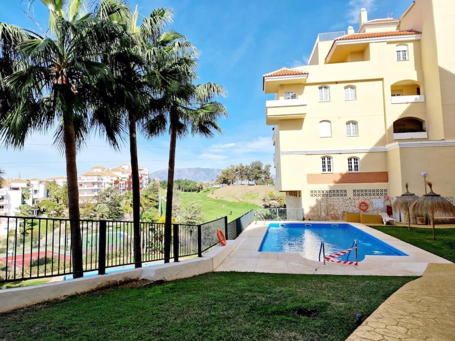 Апартаменти Royal Golf View: 2Br, Pools & Ac Sitio de Calahonda Екстер'єр фото