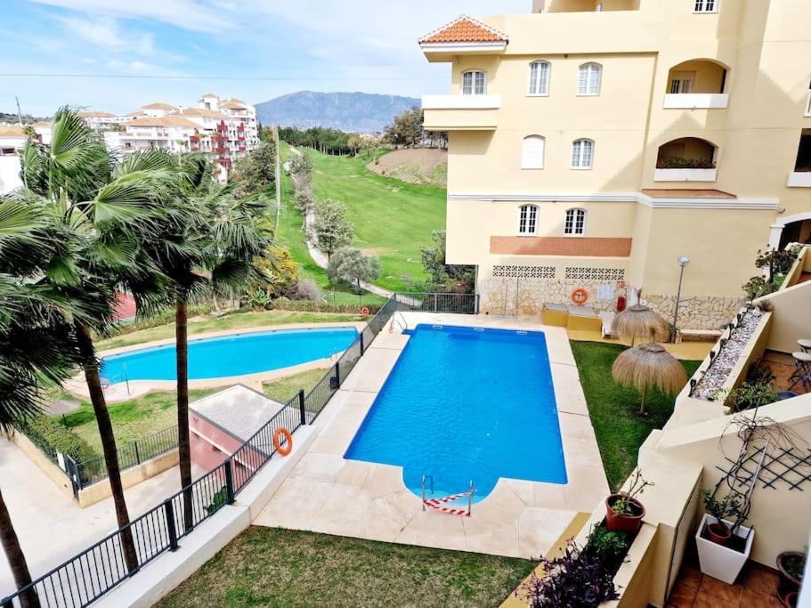 Апартаменти Royal Golf View: 2Br, Pools & Ac Sitio de Calahonda Екстер'єр фото